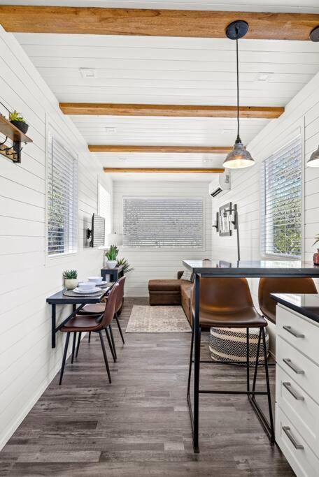 New! The Texas Longhorn-Luxury Container Home Fredericksburg Extérieur photo
