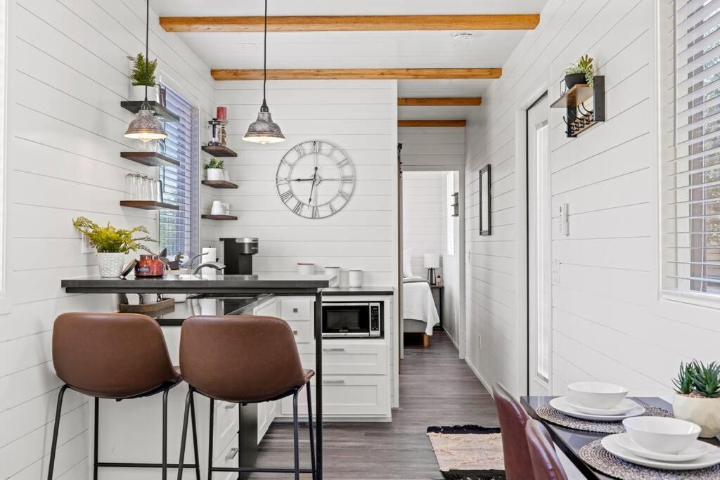 New! The Texas Longhorn-Luxury Container Home Fredericksburg Extérieur photo