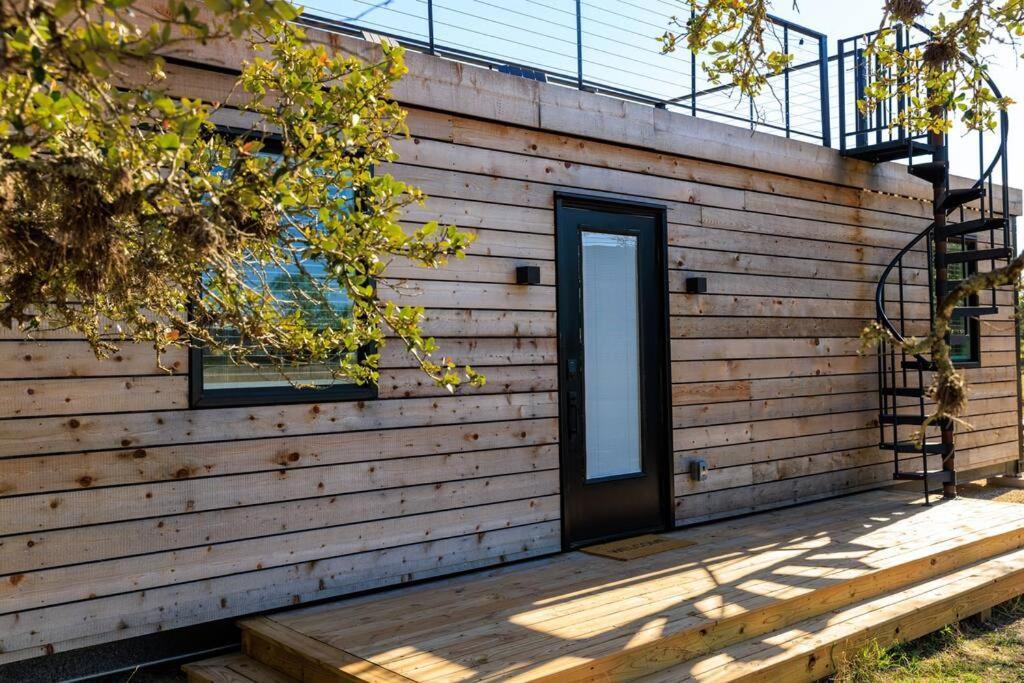 New! The Texas Longhorn-Luxury Container Home Fredericksburg Extérieur photo